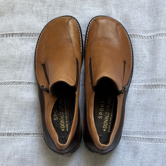 Donald J. Pliner Tan Leather Women's Loafer - Picture 14 of 15